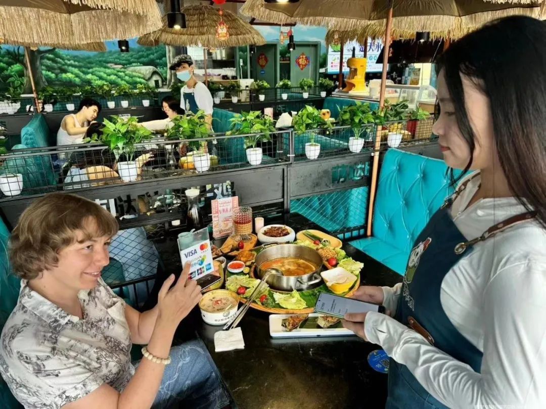 共建“海南放心付”平台,持续优化外籍来华人员支付服务(图1) 图片